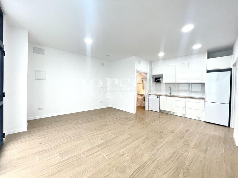 Foto 049953d8-f600-4918-8cf6-30babeb4b46a. Local comercial a El Cabanyal-El Canyamelar Valencia