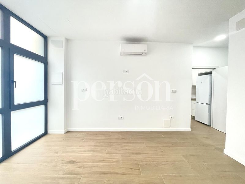 Foto f5612862-7386-4307-b367-30502db26603. Local comercial a El Cabanyal-El Canyamelar Valencia