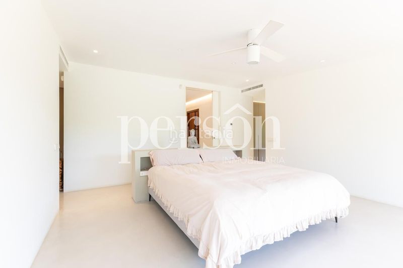 Foto a700dab2-b843-45ea-8186-148945606c6e. Casa amb piscina a Picassent