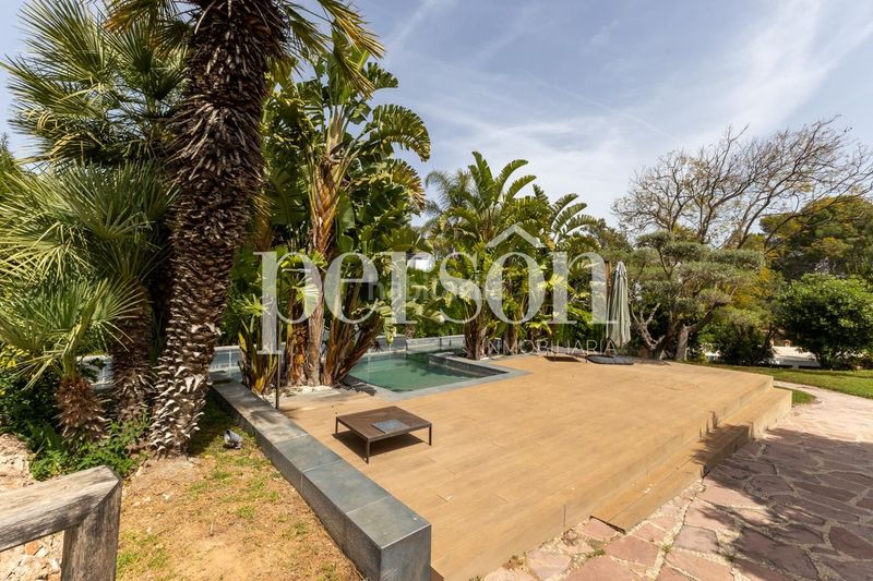 Foto dfbf9b5a-6c0f-4b9a-b3d2-1768d8c6ced6. Casa amb piscina a Picassent