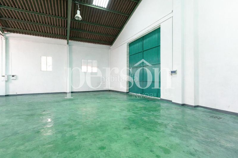 Foto 0d160a8f-8447-47e9-b0ca-ceabc0a90c0c. Nave industrial venta nave industrial con parcela edificable en Alzira