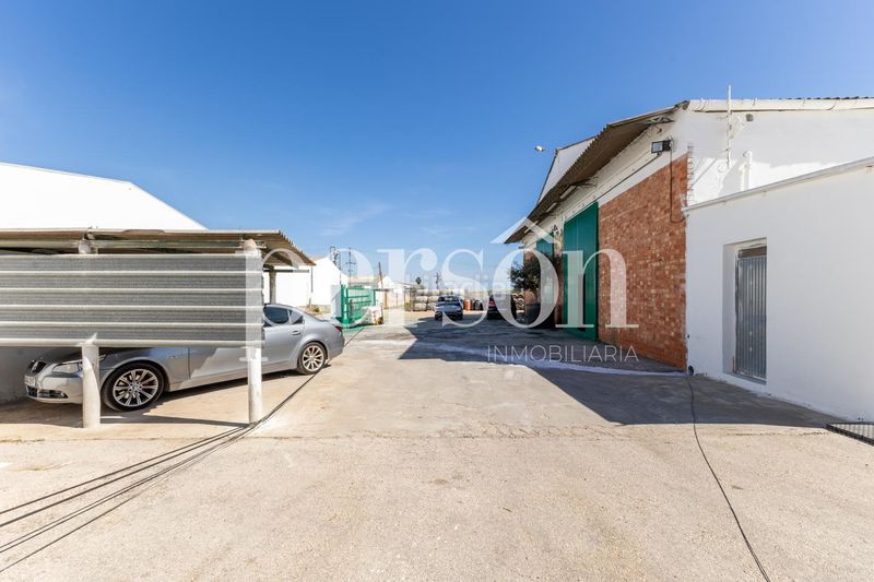 Foto 5aac1855-78a9-4fae-9d15-5f314328222d. Nave industrial venta nave industrial con parcela edificable en Alzira