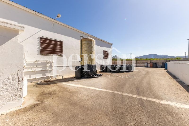 Foto 6721dbc9-dd02-4a59-bc6a-cb417cfb07cc. Nave industrial venta nave industrial con parcela edificable en Alzira