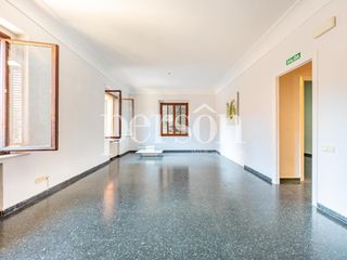 Pis  Plaça de la mare de déu. Piso en venta en plaza de la virgen
