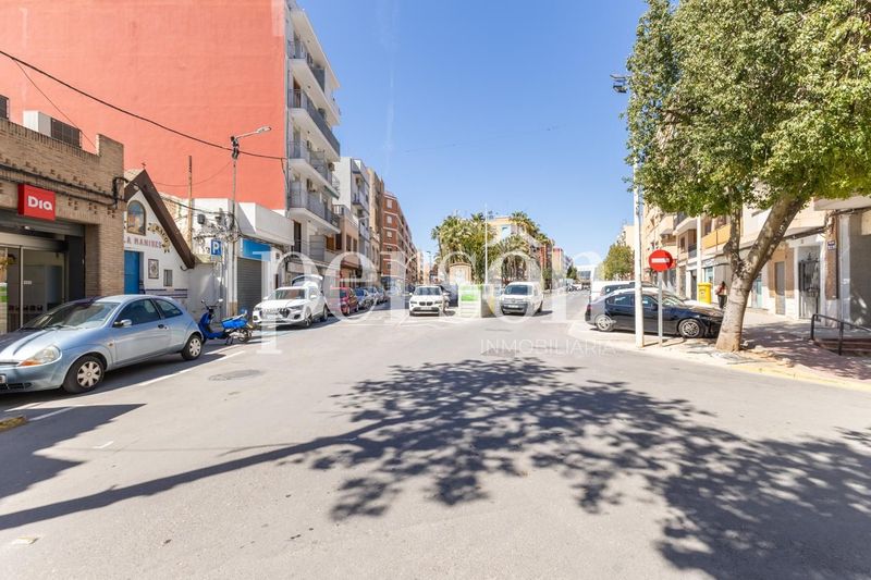 Foto d609d102-74e4-479e-94ae-0b1ab69b9be7. Pis a El Mercado Manises