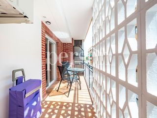 Flat in Barrio Benicalap. Vivienda reformada en venta en benicalap