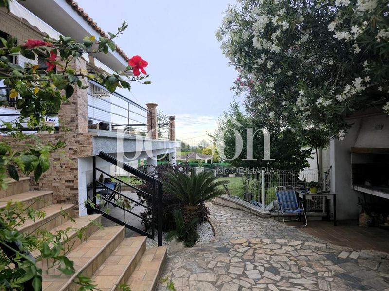 Foto 06fb462f-f16e-433d-83bd-b1394837a133. Casa amb piscina a La Loma Chiva