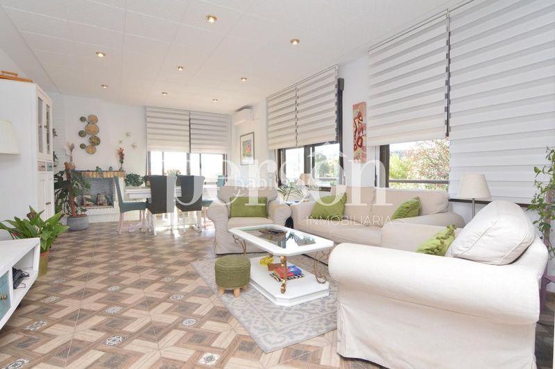 Foto b7bd1464-b212-40e4-a3dc-224069565d0f. Casa amb piscina a La Loma Chiva