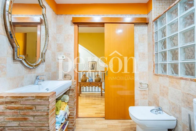 Foto bd188682-0875-42a8-b3ad-38ee614c3b3c. Casa a Centro Ciudad Paterna
