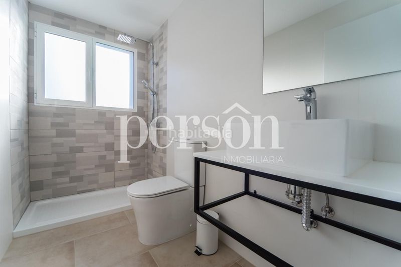 Foto 7bba81f9-3dce-4d6f-b898-9701c19a79f0. Edificio  completo en venta gran oportunidad de inversión en Picassent