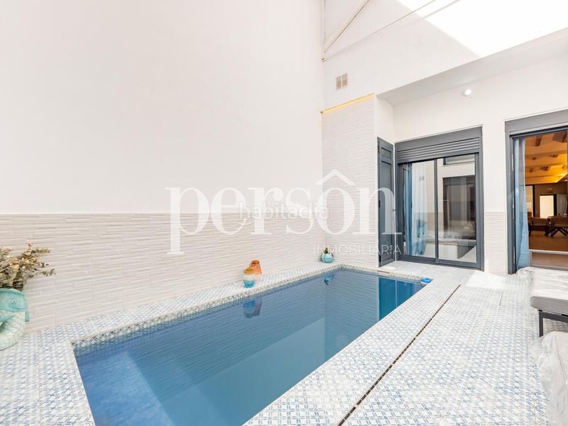 Foto 0e2fdd26-0126-4dd9-9d1b-d71c591aaac6. Dúplex amb piscina a El Botànic Valencia