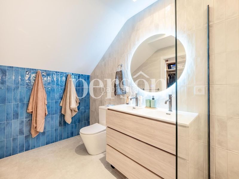 Foto 39582632-b9db-4b6b-b40b-b3d7fe604a79. Dúplex amb piscina a El Botànic Valencia