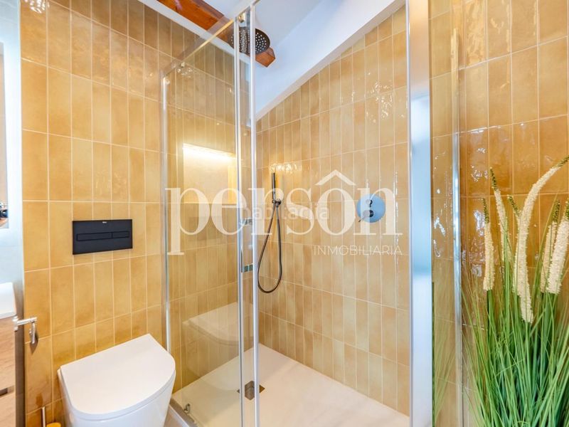 Foto 5858f8fa-78a9-4bb5-96e4-d5efca940a0f. Dúplex amb piscina a El Botànic Valencia