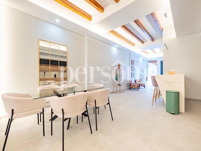 Foto fcc8b4f9-cbf4-4173-8a87-1de744b47367. Dúplex amb piscina a El Botànic Valencia