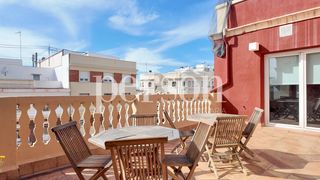 Lloguer Àtic a Sant Francesc. Ático exclusivo con dos terrazas y vistas al miguelete en pleno