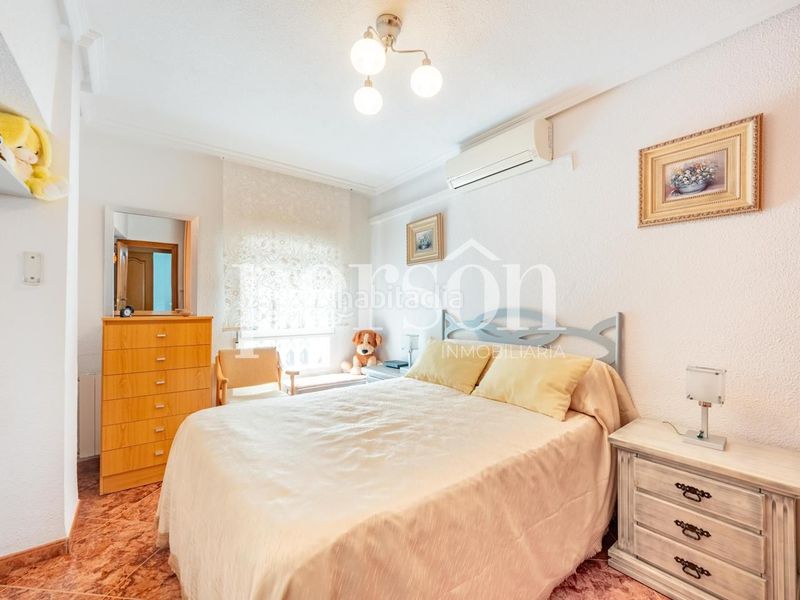 Foto 8d8cd488-e0d4-4a0c-b59d-754aee500341. Pis a Ciutat Fallera Valencia