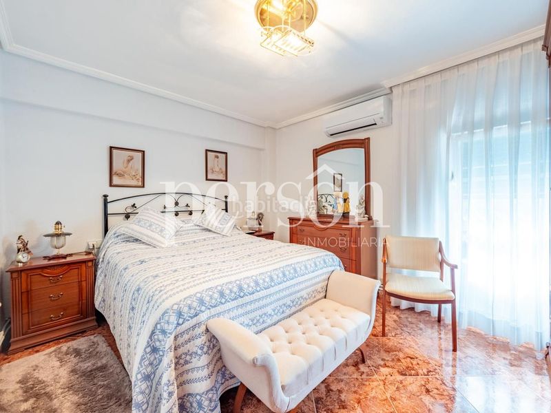 Foto babd36b2-72cf-484e-a569-424fb9e59048. Pis a Ciutat Fallera Valencia