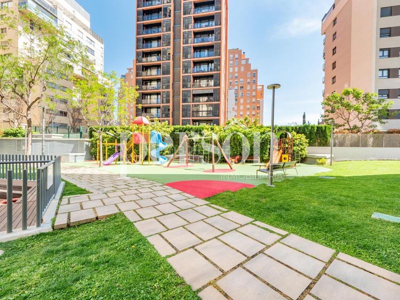 Foto b9478888-be64-4544-afcf-04895f415eb8. Pis amb calefacció piscina a Sant Pau Valencia