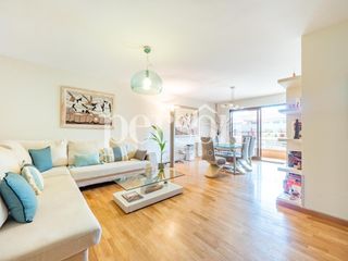 Pis a La Carrasca. Vivienda en venta en la zona de algirós