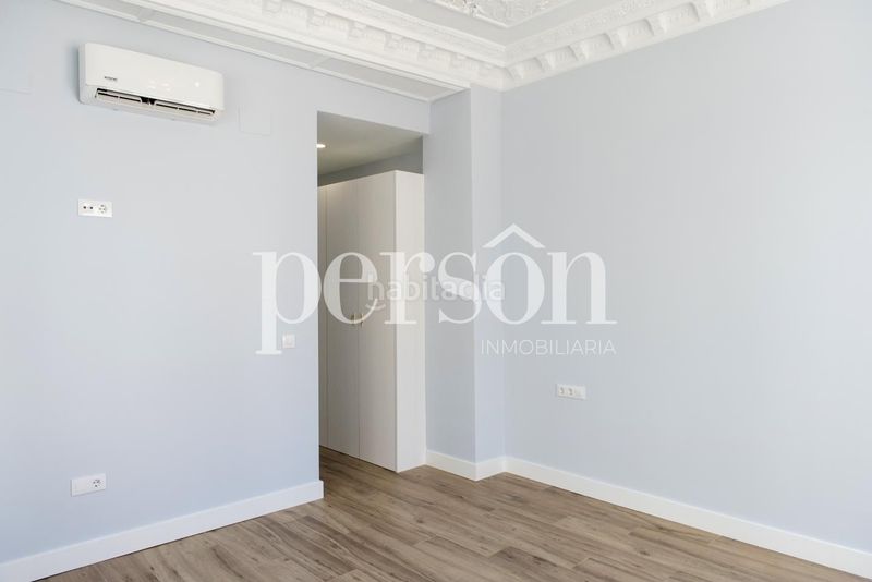 Foto 65976d6a-548d-4d1a-ba14-43061daaf66b. Pis a Russafa Valencia