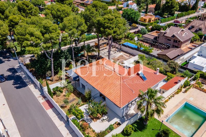 Foto 287c14e1-5557-4ed6-baf2-54e8f9956230. Casa amb calefacció aparcament piscina a Montepilar Eliana (l´)