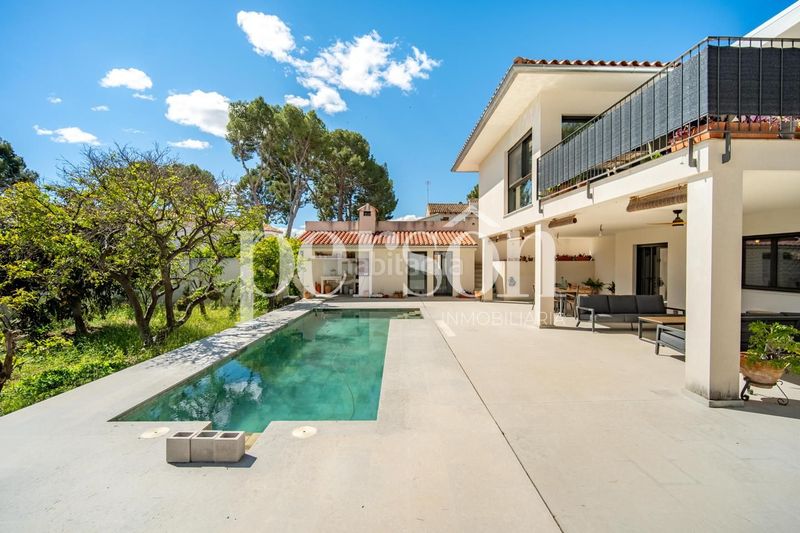 Foto 92ec1d21-1e6c-4066-8390-5e724c1d4f40. Casa amb calefacció aparcament piscina a Montepilar Eliana (l´)