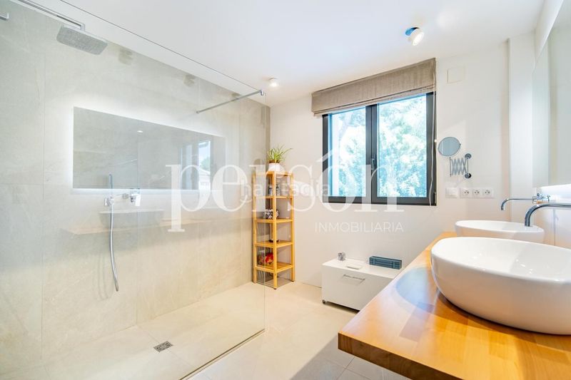 Foto c6890e6b-faf8-4e13-a59d-12a60239b83c. Casa amb calefacció aparcament piscina a Montepilar Eliana (l´)