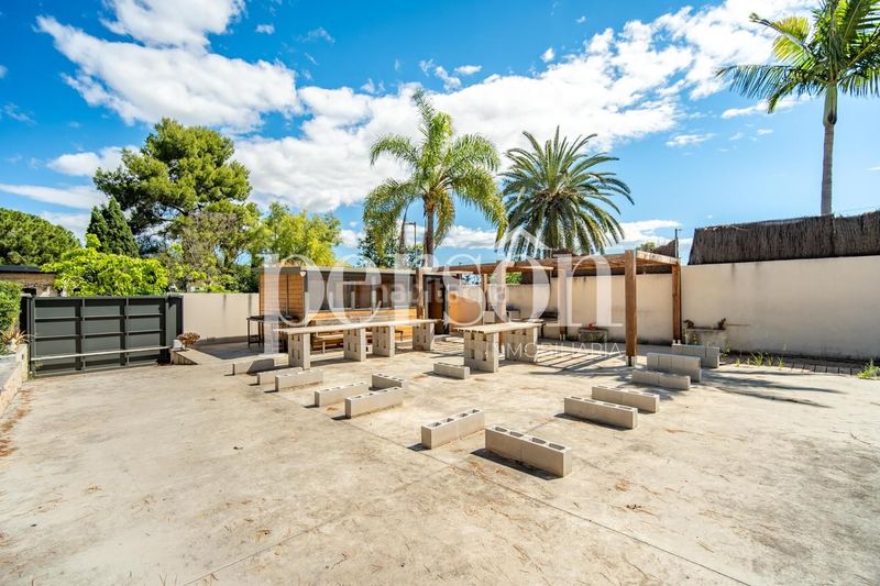 Foto f8984d0a-c20a-4712-add8-91e863e3198d. Casa amb calefacció aparcament piscina a Montepilar Eliana (l´)