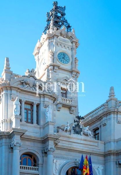 Foto f36edfff-fcaa-4bb3-a0d0-81f7245352c5. Àtic a Gran Via Valencia