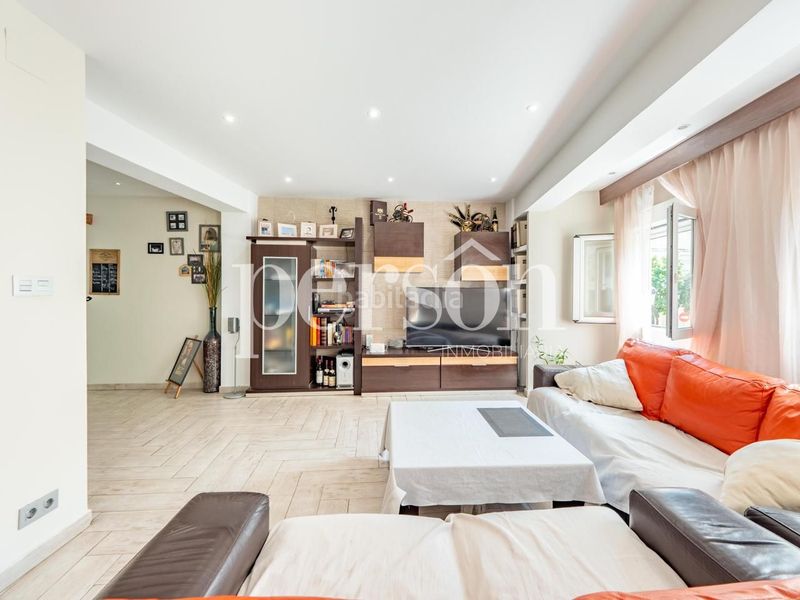 Foto 2b36ae81-c5c6-49e3-872d-b5e2c8819ee2. Pis a Barrio Benicalap Valencia