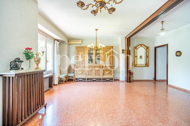 Foto 006b1d11-2146-4075-addd-14414175c483. Pis amb aparcament a El Botànic Valencia