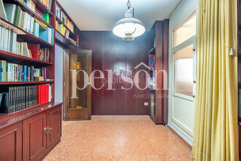 Foto 4320b75d-df26-487e-8259-8c87f012761e. Pis amb aparcament a El Botànic Valencia