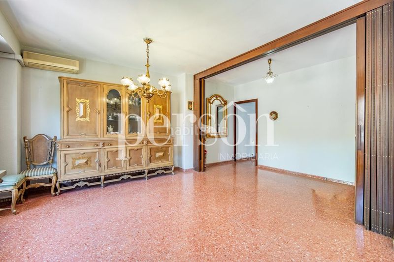 Foto a7e1a5cc-5bff-4347-b37b-61bccf631ea4. Pis amb aparcament a El Botànic Valencia