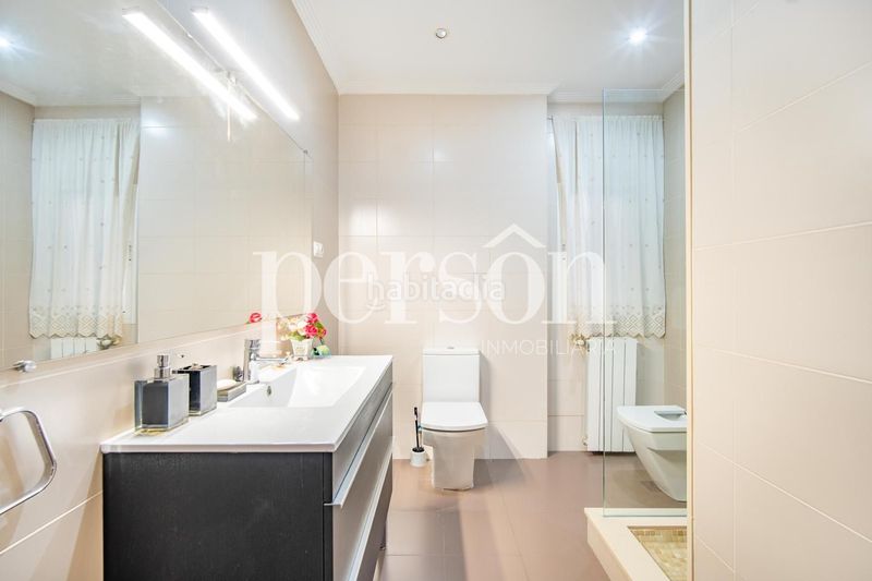 Foto c0afa3d0-0966-42bb-af2b-56bdcf503dc8. Pis amb aparcament a El Botànic Valencia