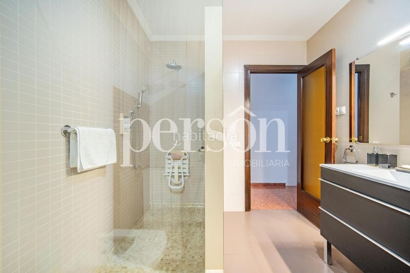 Foto e40ea772-3226-450a-ab8b-e80f1e187943. Pis amb aparcament a El Botànic Valencia