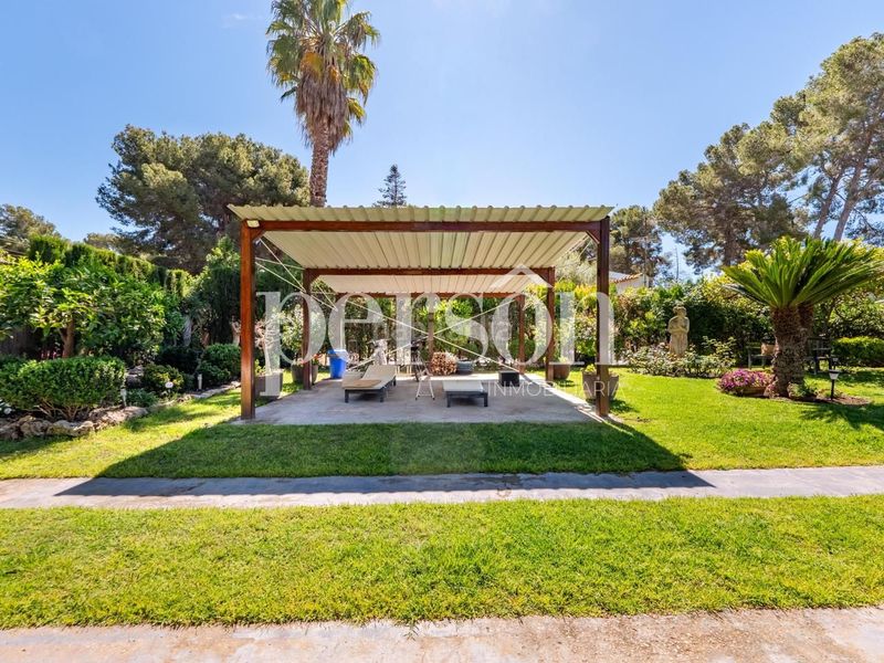 Foto 02680da1-3912-4506-aa69-3a7ea8aa8b22. Casa amb calefacció piscina a La Cañada Paterna