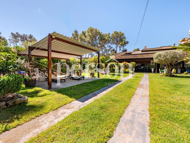 Foto f2918a9e-5218-4edb-86a4-b37208a7466c. Casa amb calefacció piscina a La Cañada Paterna