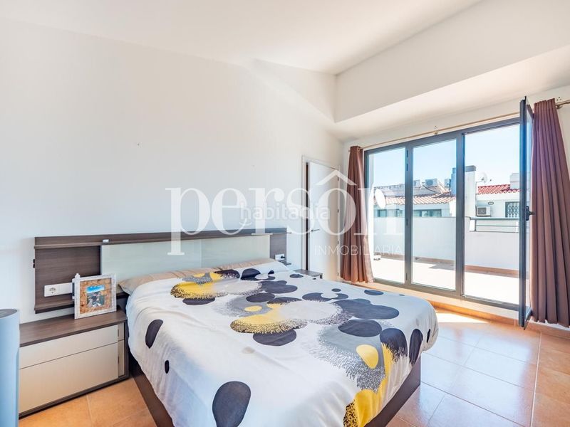 Foto 0fa927a9-6c0a-46db-93ab-c0e0da261e4b. Casa adossada amb calefacció aparcament a Alfafar