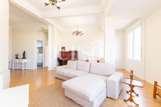 Rent Flat  De ramón y cajal. Elegante piso en gran vía ramón y cajal