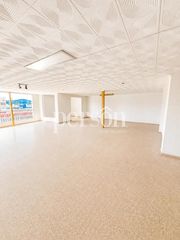 Office space in Algemesí. Oficina a la venta en algemesí