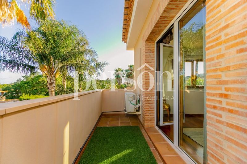 Foto 0b333ddf-e160-4b94-abc5-c5b61996c6e5. Casa amb calefacció aparcament piscina a Los Pinares-La Masia Bétera