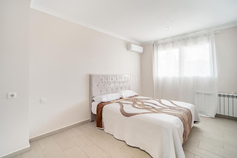 Foto 4850847b-a5da-4e58-bffe-aebfb6e2ea67. Casa amb calefacció aparcament piscina a Los Pinares-La Masia Bétera