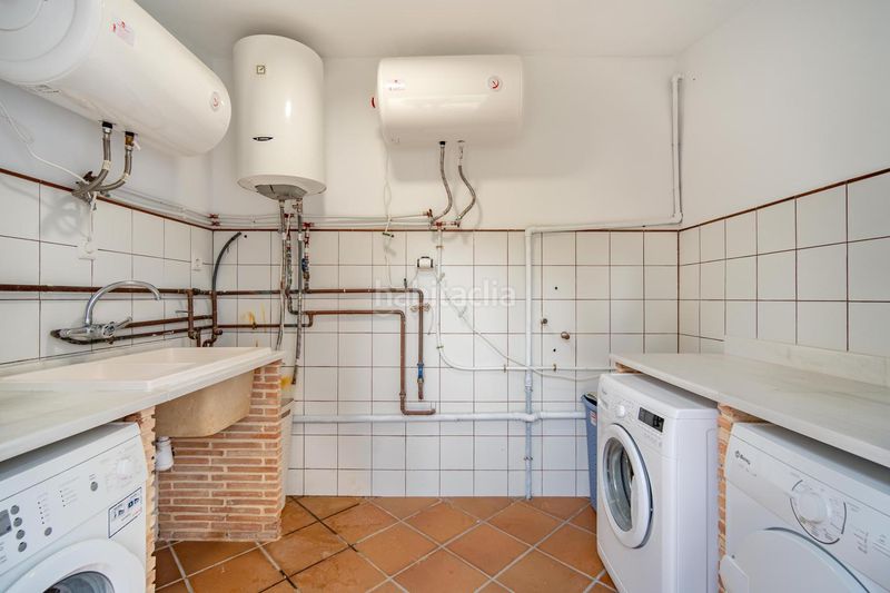 Foto a8569875-9721-40cc-b057-78ba6198bdad. Casa amb calefacció aparcament piscina a Los Pinares-La Masia Bétera