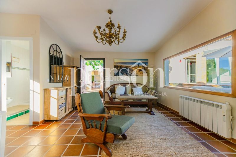 Foto b4dcd9d0-290d-4953-8359-2047b2b333bd. Casa amb calefacció aparcament piscina a Los Pinares-La Masia Bétera