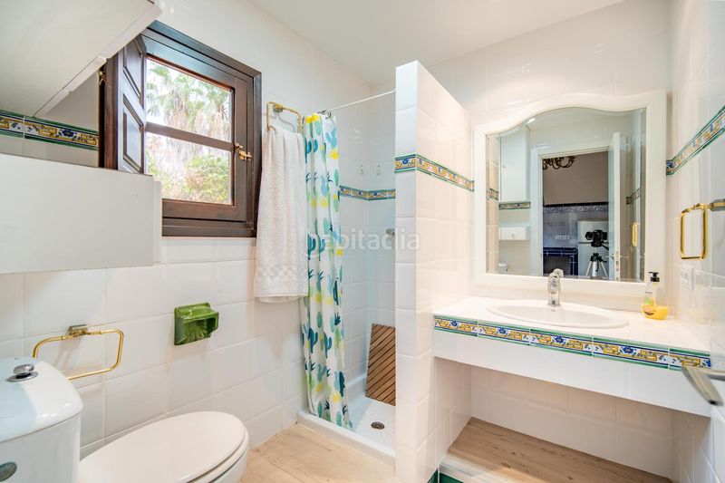Foto ba2efe64-c6a7-44c0-9c71-673039fb30f0. Casa amb calefacció aparcament piscina a Los Pinares-La Masia Bétera