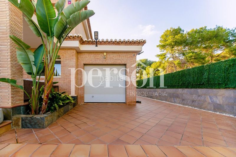 Foto bfd29d70-7c82-4eae-a68b-9fa9dbee6d80. Casa amb calefacció aparcament piscina a Los Pinares-La Masia Bétera