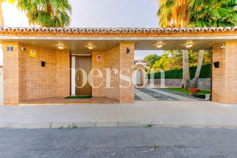 Foto ecaf60cb-4e7d-4723-8358-48c7be81e050. Casa amb calefacció aparcament piscina a Los Pinares-La Masia Bétera