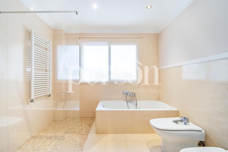 Foto f86d8411-af83-4494-a6ab-852cddd0e042. Casa amb calefacció aparcament piscina a Los Pinares-La Masia Bétera