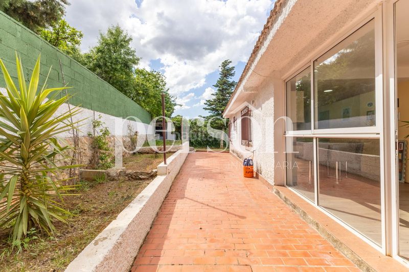Foto 5a35adad-de6e-43a1-bc6c-0d331b0a1cff. Casa amb aparcament piscina a Las Pedrizas Chiva