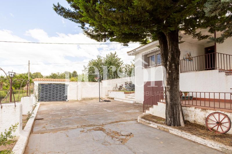Foto a04e55b5-c273-408c-b913-bbe40d52a61e. Casa amb aparcament piscina a Las Pedrizas Chiva